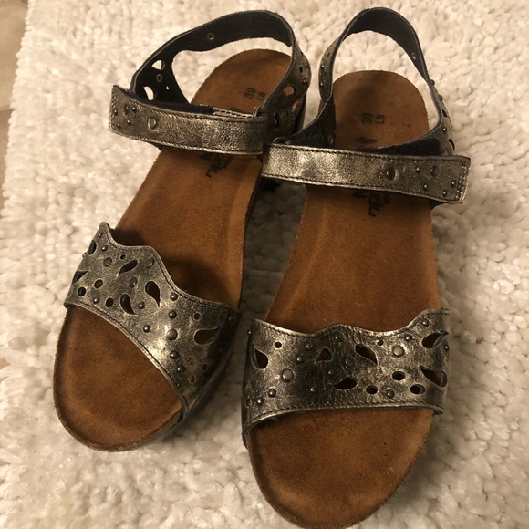 stella mccartney pool slides